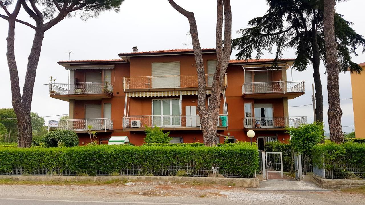 Apt. 7 - Villa Dei Pini Ameglia Bagian luar foto